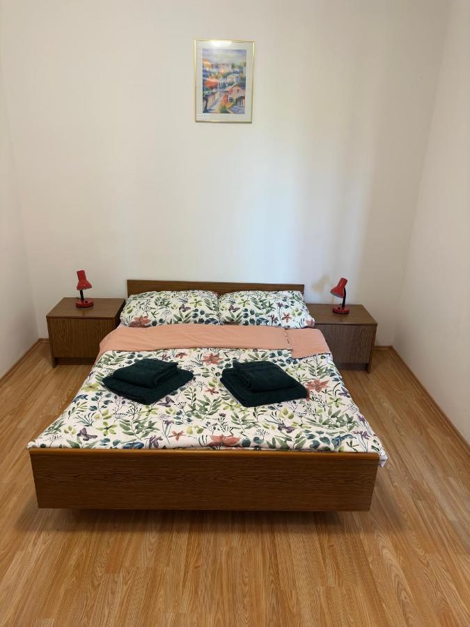 Apartmani Marko Новаля Екстериор снимка