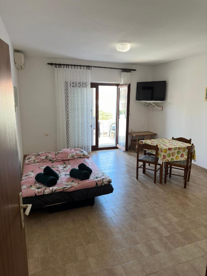 Apartmani Marko Новаля Екстериор снимка