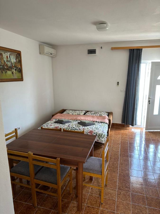Apartmani Marko Новаля Екстериор снимка