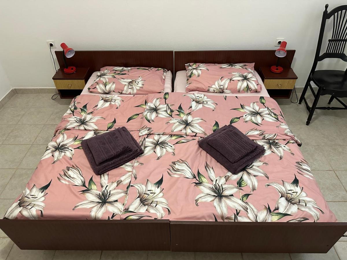 Apartmani Marko Новаля Екстериор снимка